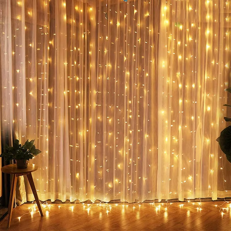 „Perdea de Lumină LED 3x3m – 300 LED-uri, 8 Moduri de Iluminare - diverse culori